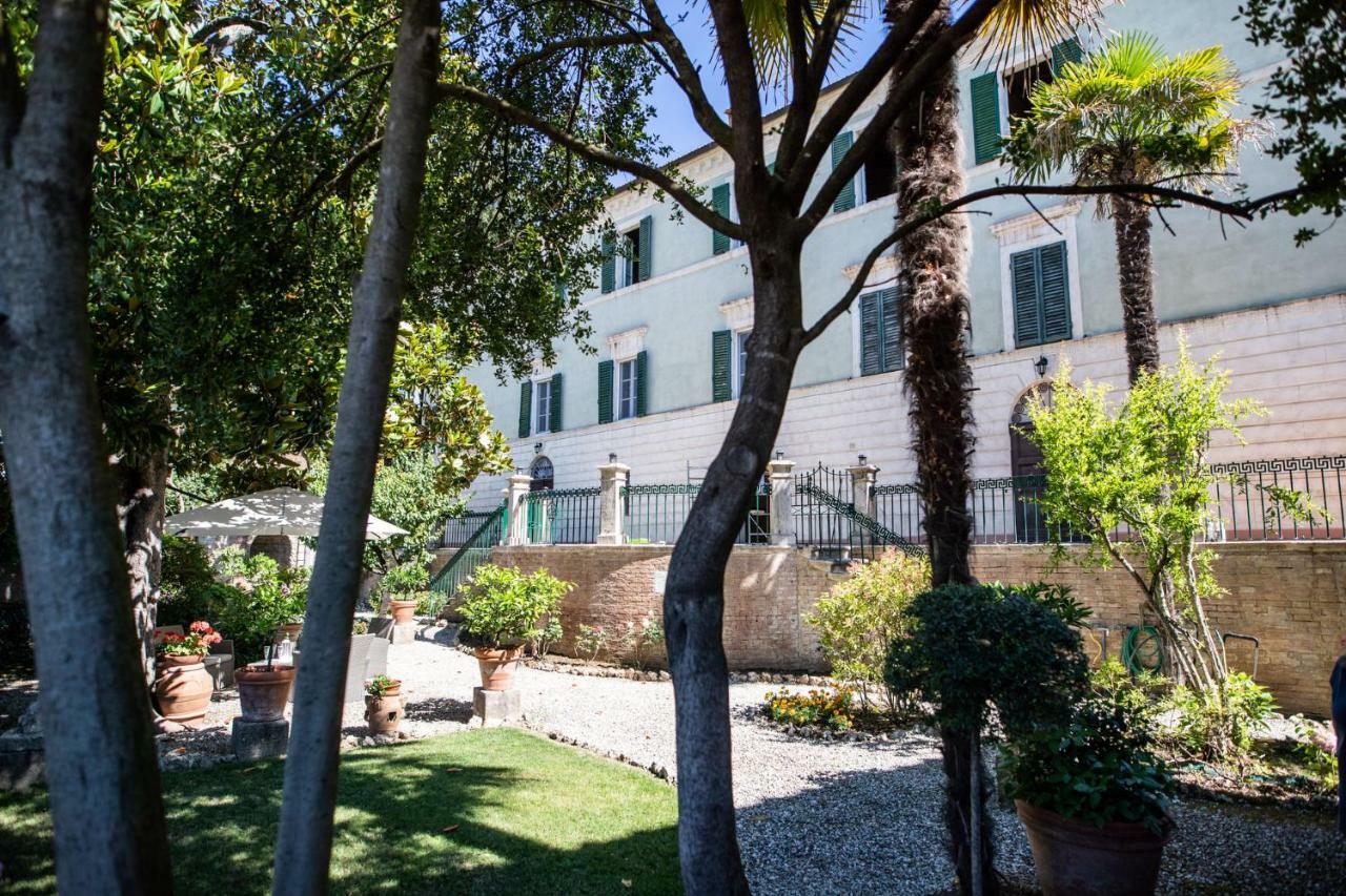 Villa Bonelli Сиена Екстериор снимка